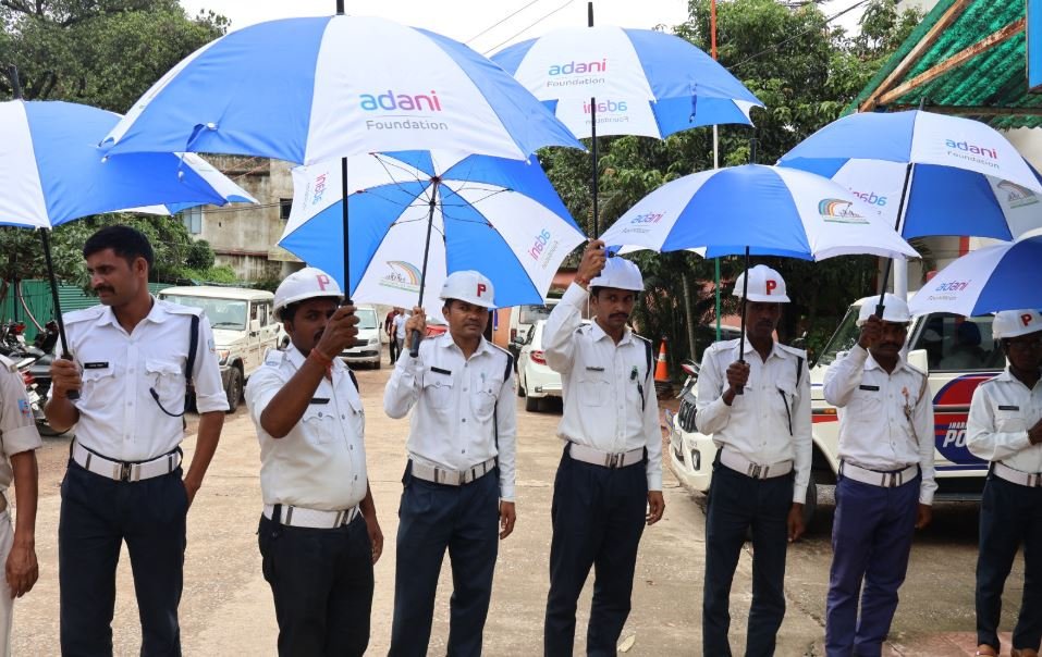 Adani Foundation Distributed Umbrellas to Ranchi Traffic Police
